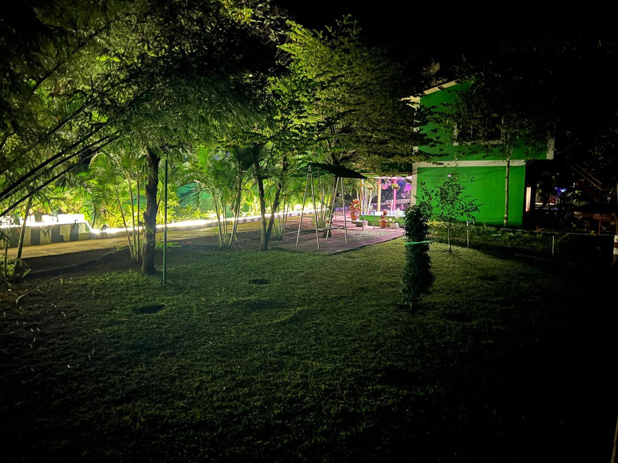 The Midway Jungle Resort マジナグディ エクステリア 写真