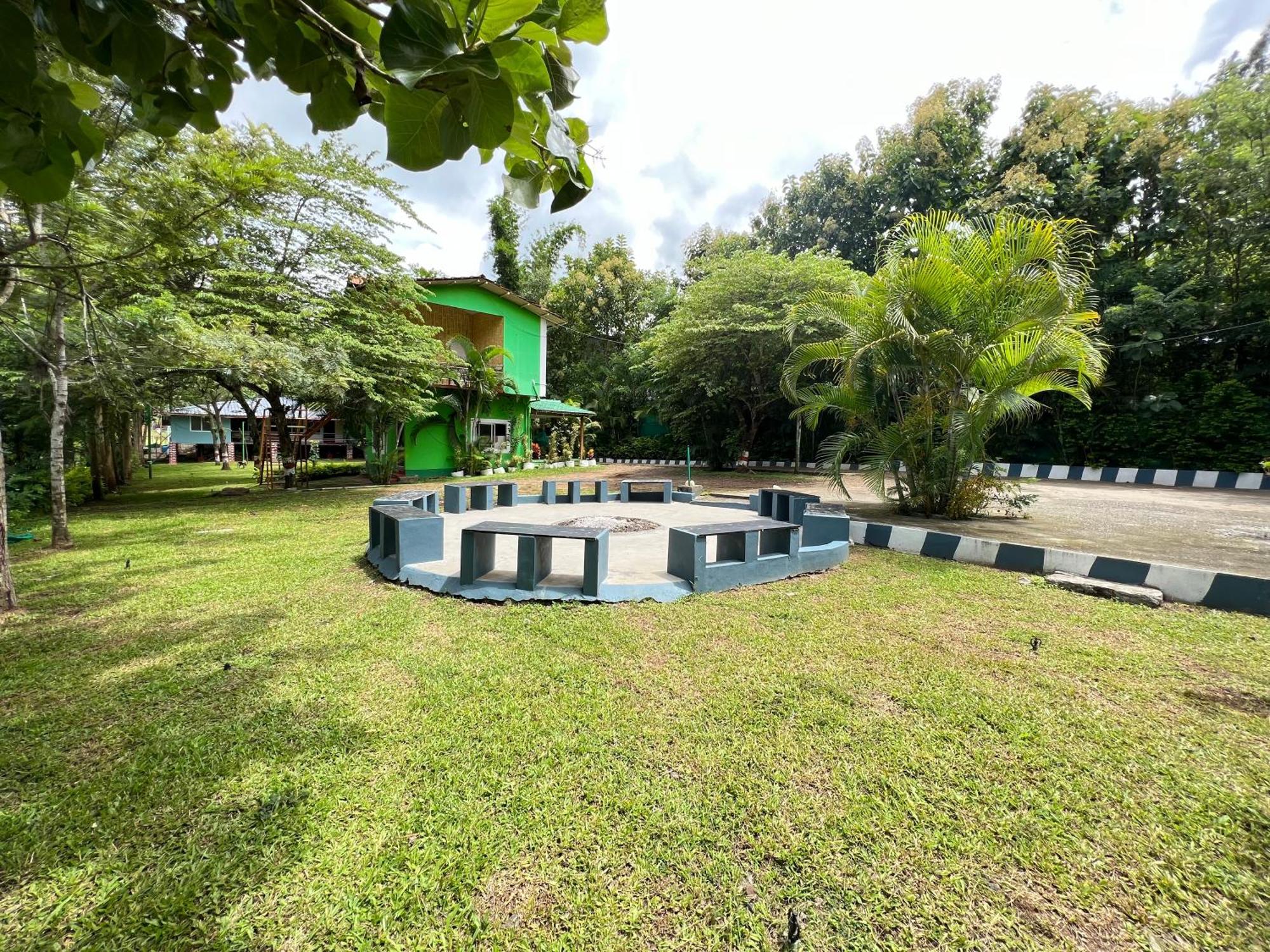 The Midway Jungle Resort マジナグディ エクステリア 写真